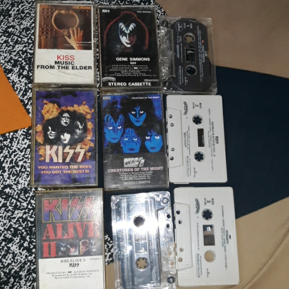 Kiss Cassette Bundle